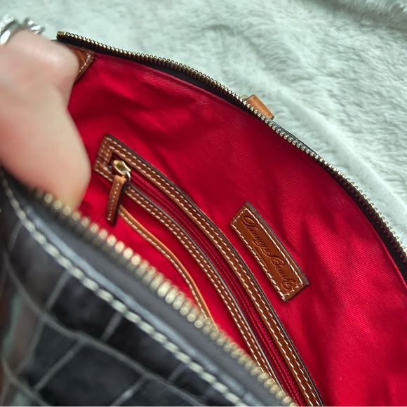 Black Crocodile Dooney & Bourke Zipper Satchel - Picture 9 of 15